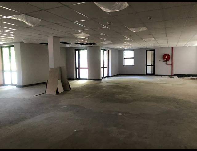 324M² OFFICE TO LET IN WAVERLEY